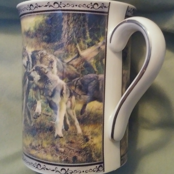 2 Wolves Mugs & Dances With Wolves DVD - Picture 9 of 15